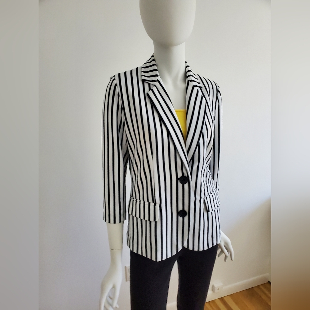 Jacket - Picture 2 of 5